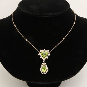 Edwardian Peridot & White Enamel Necklace, circa 1910