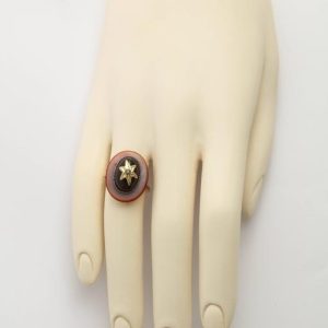 Cabochon Garnet and Agate Shooting Star Ring, circa 1890 8