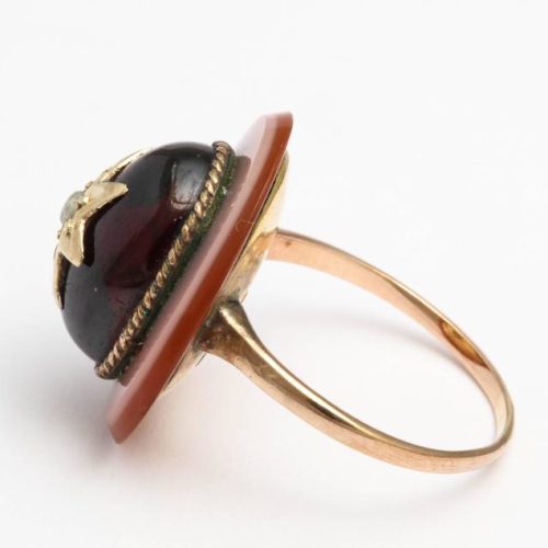 Cabochon Garnet and Agate Shooting Star Ring, circa 1890 4