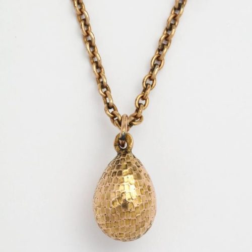 Rare Russian Textured Gold and Star Sapphire Egg Pendant, circa 1900 5
