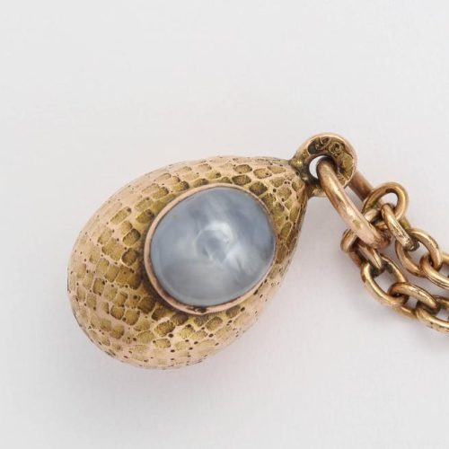 Rare Russian Textured Gold and Star Sapphire Egg Pendant, circa 1900 6