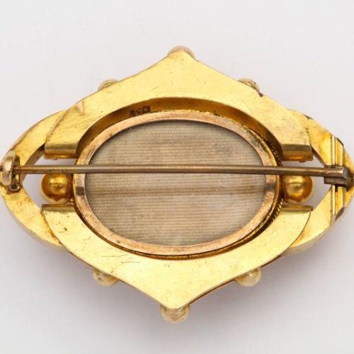 Victorian Gold Brooch 7